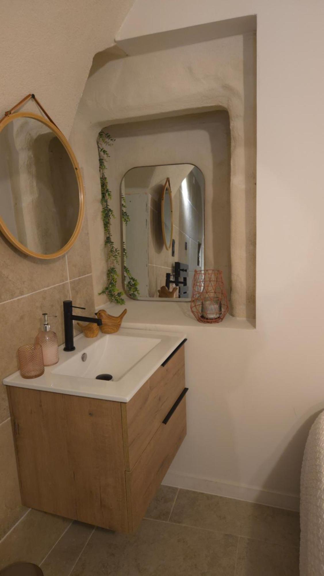 Petit Bonheur Apartment Lauris ภายนอก รูปภาพ